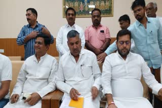 Rajasthan congress leaders praising RSS