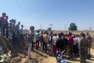 youth died in road accident in panna