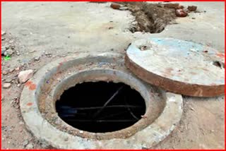 4 person died due to asphyxiation in septic tank