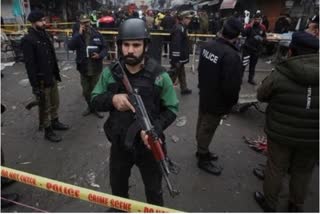 Pakistan Cops Killed