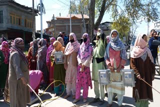 protest-against-smart-meter-installation-in-pulwama