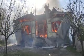 residential-house-gutted-in-baramulla-blaze