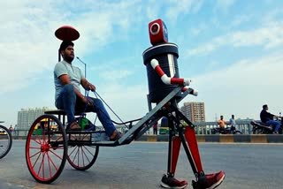 engineering-students-from-surat-created-human-robot-to-diffuse-the-bomb