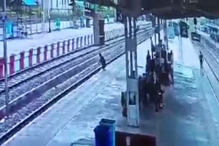 Vidisha railway station video viral