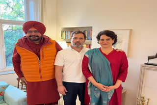 My commitment for Punjab will..." Navjot Singh Sidhu after meeting "mentor" Rahul, Priyanka