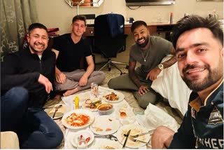 Hardik Pandya Joins Rashid Khan Ramadan Sehri, picture Goes VIRAL