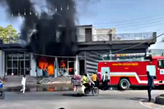 fire in rewari clothes show room