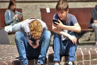 Looking at mobile phones for more than 3 hours causes back pain in teenagers