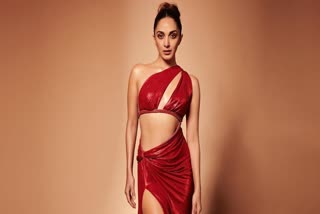 Kiara Advani oozes glam in red outfit, see pics