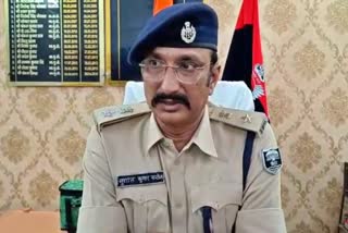 भागलपुर में पुलिस वाहन पर हमला