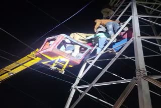 indore drunk person climb on high tension pole