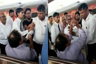 tte beat engineer passenger  ടിടിഇയുടെ മര്‍ദനം  Train passenger beaten up by TTE in Uttar Pradesh  Uttar Pradesh news updates  latest news in Uttar Pradesh  ഏസി കോച്ചില്‍ യാത്ര ചെയ്യാന്‍ ശ്രമം  ടിടിഇ  ട്രാവലിങ് ടിക്കറ്റ് എക്‌സാമിനര്‍  ഗോരഖ്‌പൂര്‍ റെയില്‍വേ  ഉത്തര്‍പ്രദേശ്‌ വാര്‍ത്തകള്‍  ഉത്തര്‍പ്രദേശ്‌ പുതിയ വാര്‍ത്തകള്‍