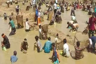 a-traditional-lake-hunting-festival-in-the-shivamogga