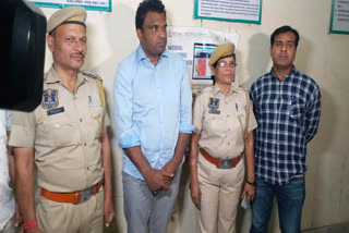 Fake police officer arrested in Jaipur