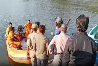 Rescue operation of drowned youth in Nakki Lake