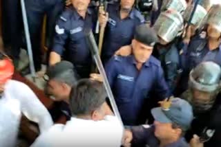Police lathi charge on BJP MLA and leaders