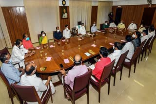 Cabinet approves Safe Kerala project  Safe Kerala project  വാഹനങ്ങള്‍ തടഞ്ഞുള്ള പരിശോധന ഒഴിവാക്കാം  ഇനി കാമറകള്‍ പകര്‍ത്തും നിയമലംഘനം  സേഫ് കേരള പദ്ധതി  മന്ത്രിസഭ  സേഫ് കേരള പദ്ധതി  സേഫ് കേരള പദ്ധതിക്ക് മന്ത്രിസഭയുടെ ഭരണാനുമതി  തിരുവനന്തപുരം വാര്‍ത്തകള്‍  തിരുവനന്തപുരം ജില്ല വാര്‍ത്തകള്‍  തിരുവനന്തപുരം പുതിയ വാര്‍ത്തകള്‍  kerala news updates  latest news in kerala