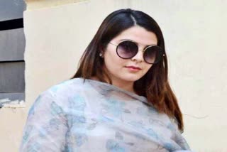 ed-questioning-lalu-yadav-daughter-chanda-yadav-in-land-for-job-scam