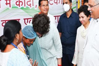 priyanka gandhi  bastar visit