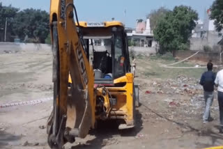 JCB चालक गिरफ्तार