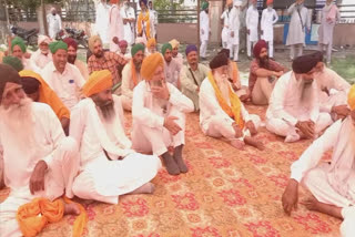 Dharna outside Ferozepur DC office - demand for release of arrested Sikh youths
