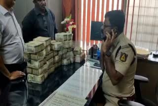 One crore cash recovered from auto