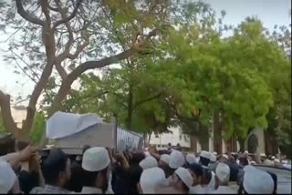 Maulana Rabey Hasani Nadwi buried