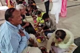 Ambedkar Birth Anniversary : શહેરના પ્રતિષ્ઠિત લોકોએ પગ ધોઈ પૂજા કરતા દલિત પરિવારો ગદગદિત ઉઠ્યા