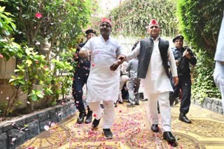 MP: Samajwadi Party chief Akhilesh Yadav accuses UP govt of carrying out encounters with eye on elections