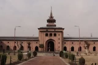 Jamaat ul Wida prayer in Srinagar  Jama Masjid banned