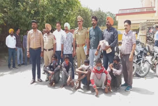 Ferozepur police arrested 6 members of the gang of thieves, recovered weapons and stolen goods
