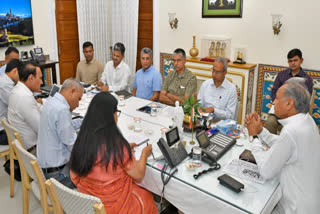 CM Gehlot reviewed law and order in meeting, asks police to take quick action