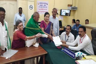 jds-candidate-dc-thammanna-dc-tammanna-submits-nomination