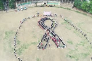 human chain for cancer awareness