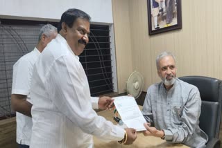 Etv Bharatakhand-srinivasa-murthy-resigns-as-mla