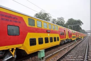 double decker train  train off to delhi  smoke from the wheels  train fire  fire in running train  train wheel fire  latest national news  ട്രെയിനിന്‍റെ ചക്രത്തിന് തീപിടിച്ചു  ഒഴിവായത് വന്‍ ദുരന്തം  ഡല്‍ഹി  ജയ്‌പൂര്‍  സൂപ്പര്‍ഫാസ്‌റ്റ്  തീപിടിത്തം  ട്രെയിനിന്‍റെ ചക്രത്തിന് തീപിടിത്തം  രാജസ്ഥാന്‍  ഏറ്റവും പുതിയ ദേശീയ വാര്‍ത്ത  ഇന്നത്തെ പ്രധാന വാര്‍ത്ത