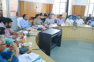 DM Mayur Dixit  Held meeting