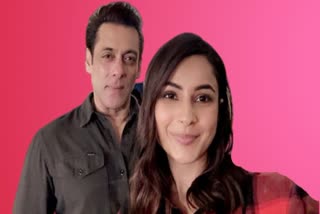 Shehnaaz Gill selfie with Salman Khan