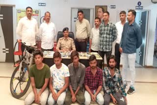 jharkhand-gang-caught-stealing-mobile-phones-in-ahmedabad-and-gandhinagar