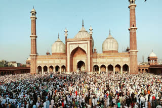 Devotees offer namaz at Delhi's Jama Masjid