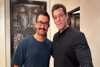 Aamir Khan, Salman Khan celebrate Eid together, fans demand 'Andaz Apna Apna 2'