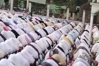 muslims community celebrates eid