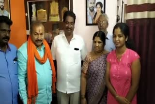 bjp-candidate-channabasappa-visited-harsha-hindu-house