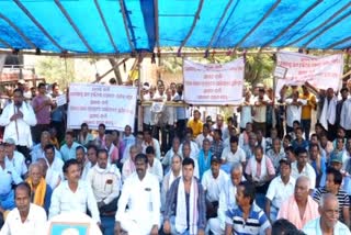 villagers stages dharna in angul
