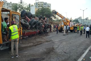 pune bus accident