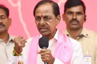 KCR lashes out over drinking water and farmers in Maharashtra, criticizes governments