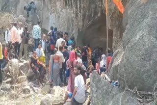 Mandeep Khol Cave