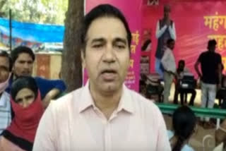 Alwar collector inspects Mehngai Rahat Camp, warns officials for carelessness
