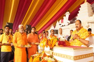 Pandit Pradeep Mishra reached bhilai