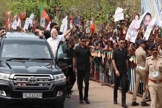 PM Modi during Kochi roadshow